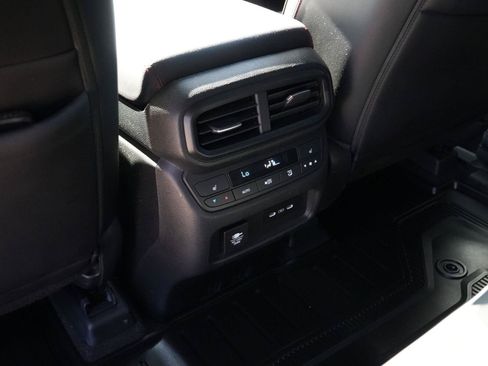 Used 2025 Honda Pilot Black Edition image 20