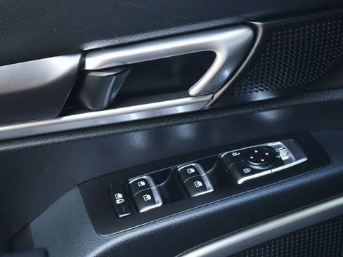 Used 2025 Kia Telluride S AWD/4WD image 12