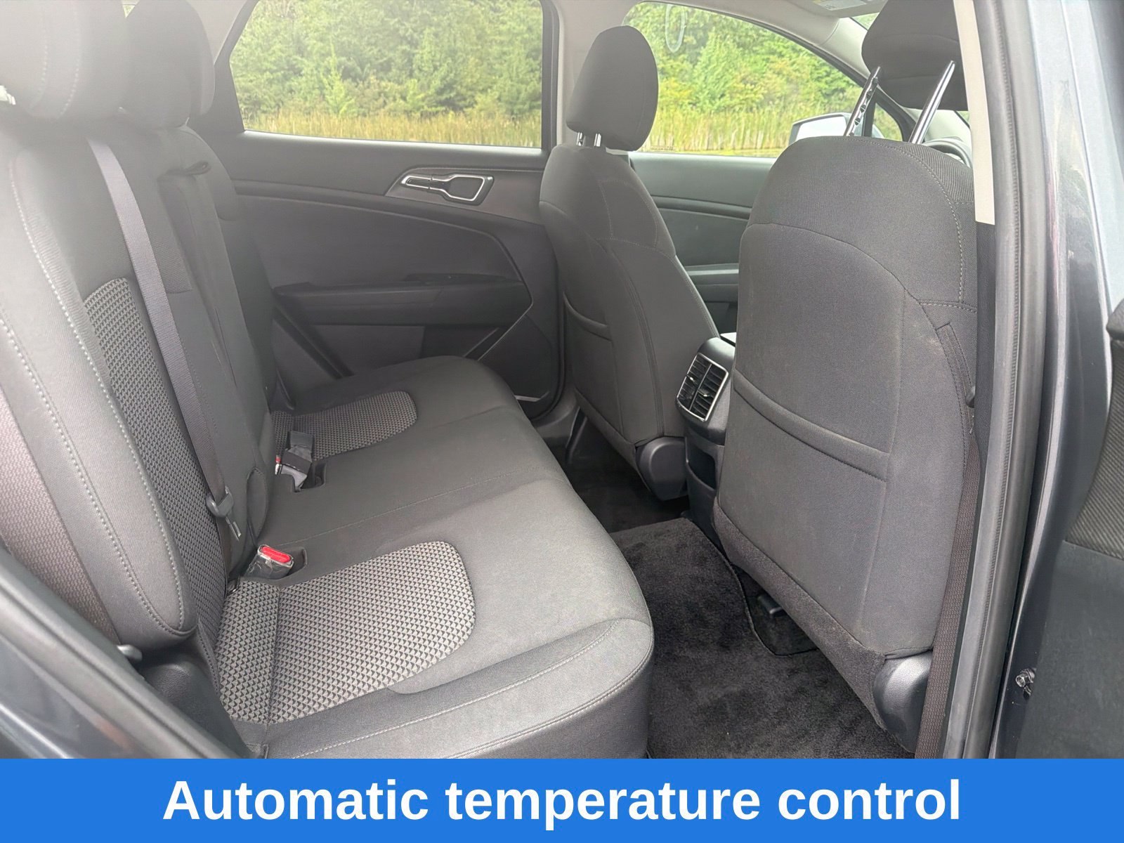 Used 2023 Kia Sportage LX AWD/4WD image 22