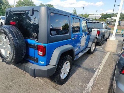Used 2015 Jeep Wrangler Unlimited Sport w/ Quick Order Package 24S AWD/4WD image 16