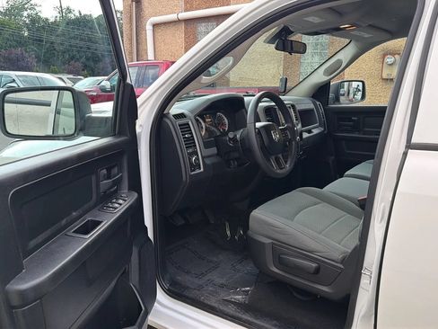 Used 2019 RAM 1500 Express AWD/4WD image 21
