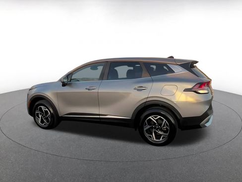 Used 2025 Kia Sportage LX image 10