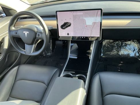 Used 2018 Tesla Model 3 Mid Range image 56