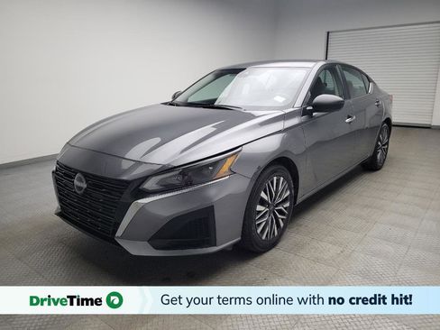 Used 2024 Nissan Altima 2.5 SV image 1