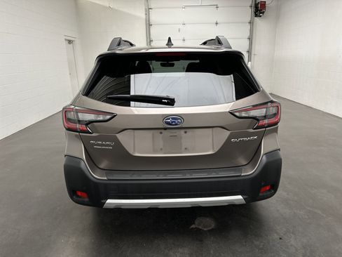 Used 2023 Subaru Outback Limited w/ Popular Package #2 AWD/4WD image 8