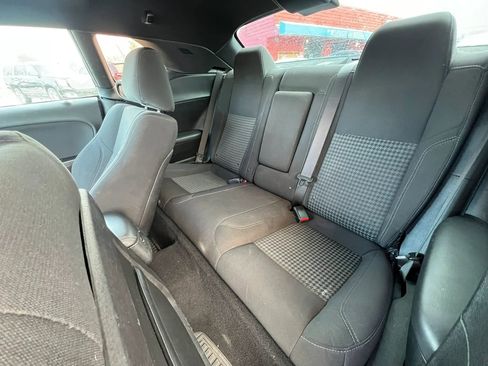 Used 2019 Dodge Challenger SXT image 12