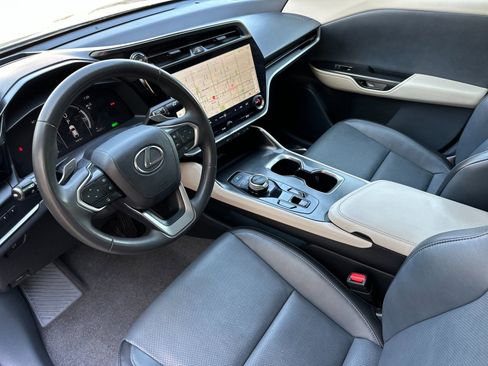 Used 2023 Lexus RZ 450e Premium w/ Technology Package image 9