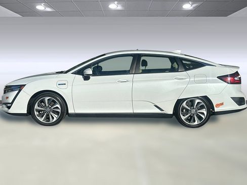 Used 2020 Honda Clarity Plug-In Hybrid image 2