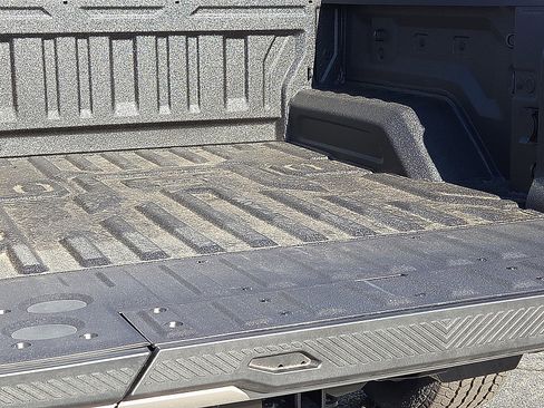 New 2026 GMC Hummer EV 4x4 Crew Cab image 9