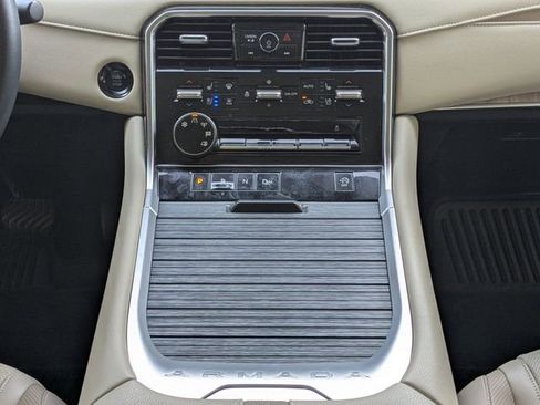 Used 2025 Nissan Armada Platinum w/ Convenience Package image 20