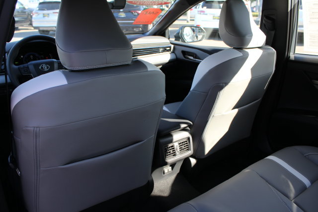 Certified 2026 Toyota Camry SE w/ Convenience Package FWD image 23