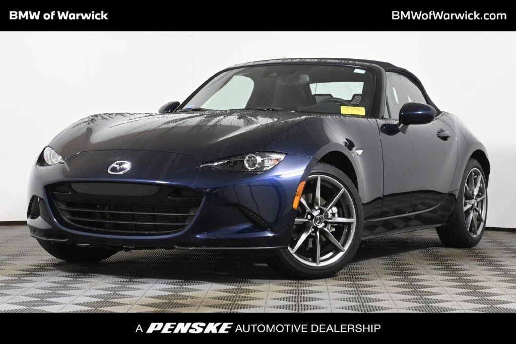 Used 2021 MAZDA MX-5 Miata Grand Touring RWD image 1