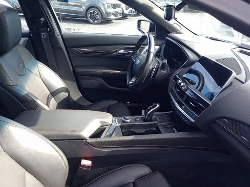 Used 2021 Cadillac CT5 V w/ Premium Package image 7