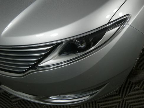 Used 2016 Lincoln MKZ w/ Equipment Group 300A Reserve image 10