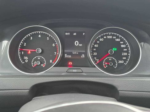 Used 2018 Volkswagen Golf SE image 20