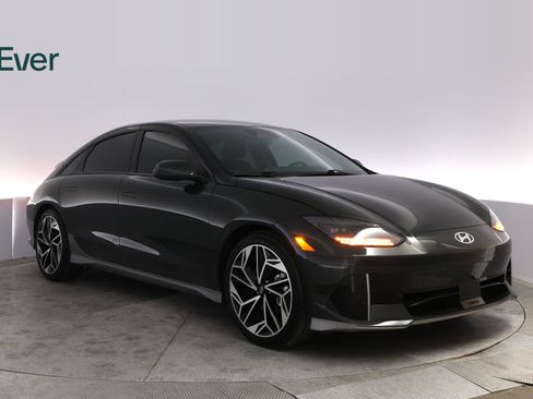 Used 2023 Hyundai Ioniq 6 SEL RWD image 13