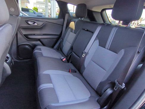 Used 2025 Chevrolet Blazer LT image 23