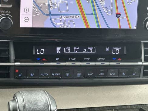Used 2021 Toyota Sienna Platinum FWD image 15