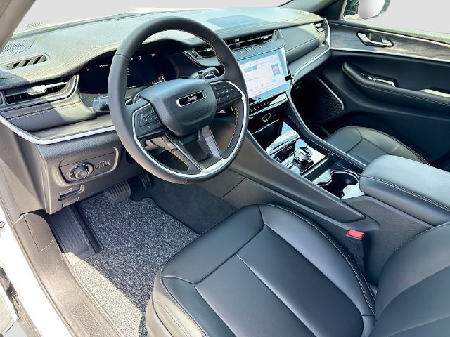 New 2026 Jeep Grand Cherokee Limited AWD/4WD image 7