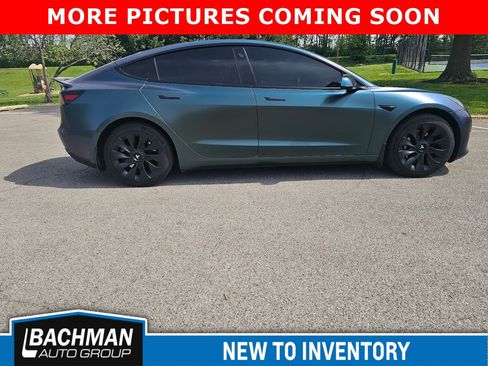 Used 2023 Tesla Model 3 Standard Range image 2