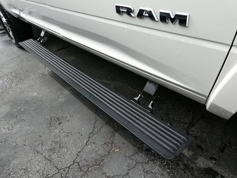 Used 2020 RAM 2500 Laramie AWD/4WD image 14