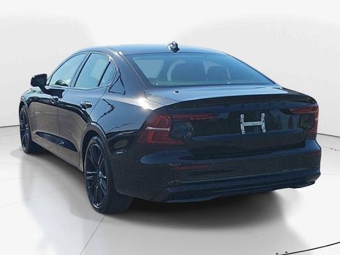 Used 2024 Volvo S60 B5 Plus FWD image 7
