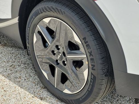 New 2026 Kia EV6 Light RWD image 5