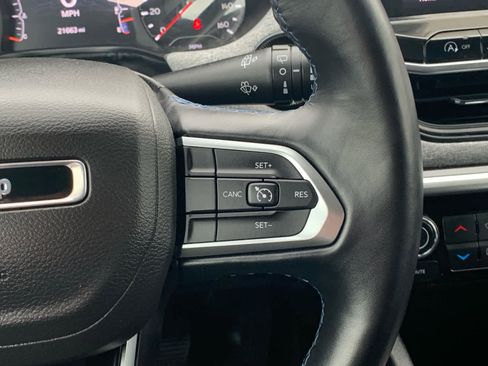 Used 2022 Jeep Compass Latitude w/ Sun and Sound Group image 20