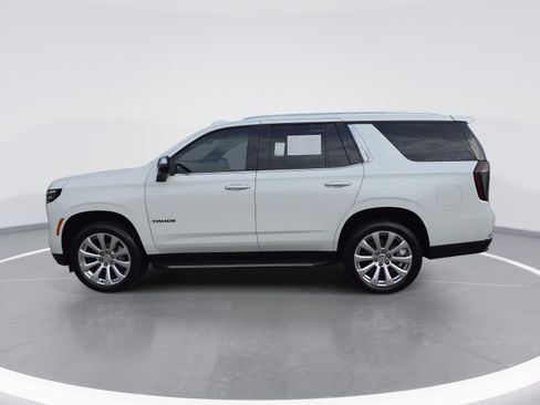 Used 2025 Chevrolet Tahoe Premier AWD/4WD image 6