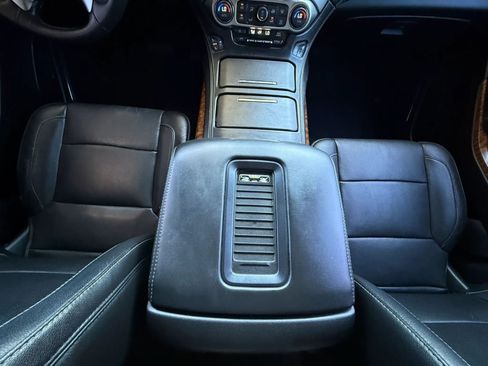 Used 2016 Chevrolet Suburban LTZ RWD image 53