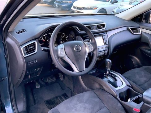 Used 2014 Nissan Rogue SV w/ SV Premium Package image 18