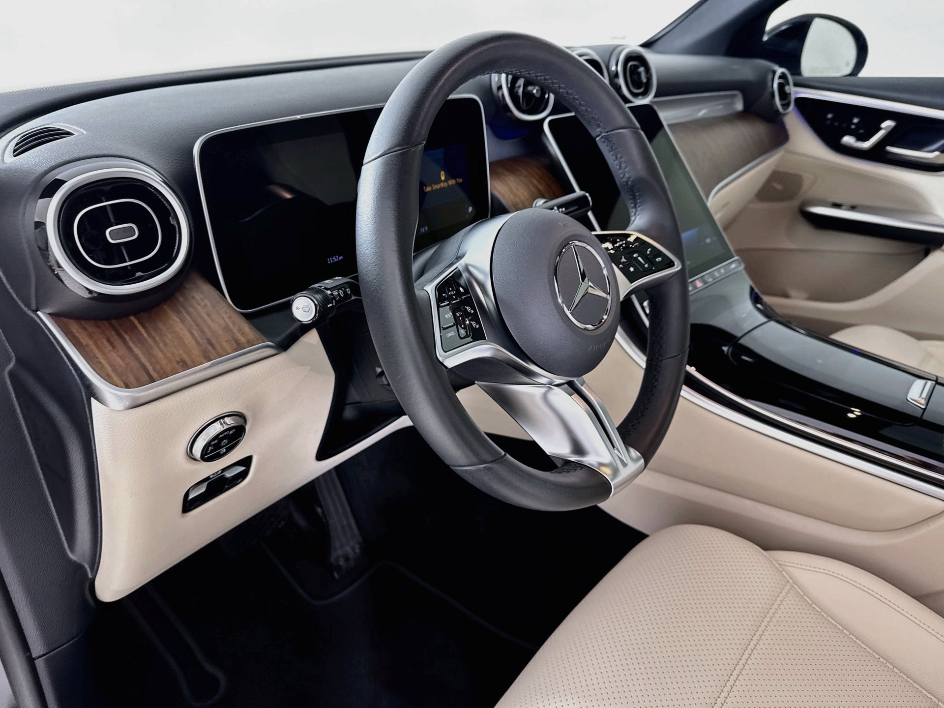 Certified 2026 Mercedes-Benz GLC 300 4MATIC image 10