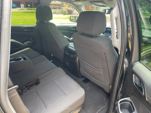 Used 2019 Chevrolet Tahoe LS RWD image 13