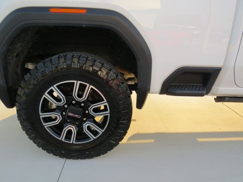 Certified 2021 GMC Sierra 2500 AT4 w/ Gooseneck/5TH Wheel Package AWD/4WD image 13