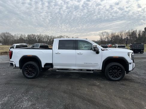 Used 2024 GMC Sierra 2500 Denali image 4