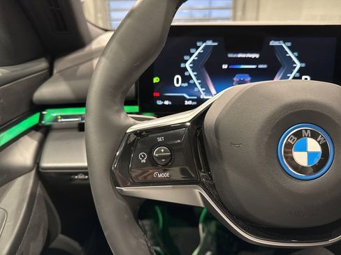 Used 2024 BMW i5 eDrive40i w/ Premium Package image 34