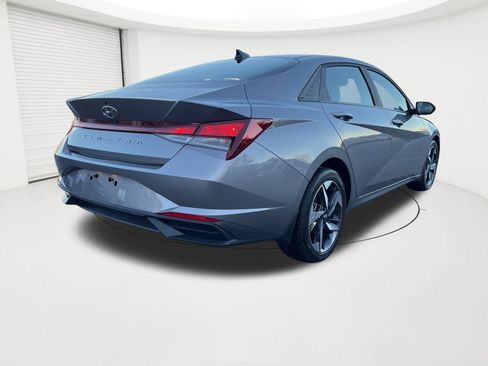Certified 2023 Hyundai Elantra SEL w/ Convenience Package image 5