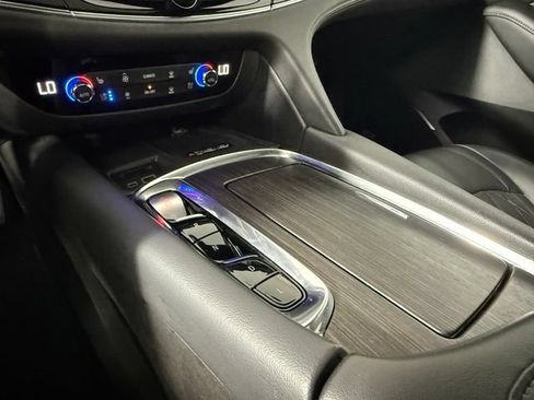Used 2022 Buick Enclave Avenir FWD image 24