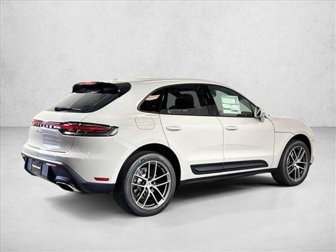 Used 2026 Porsche Macan AWD/4WD image 9