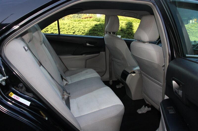 Used 2014 Toyota Camry LE FWD image 6