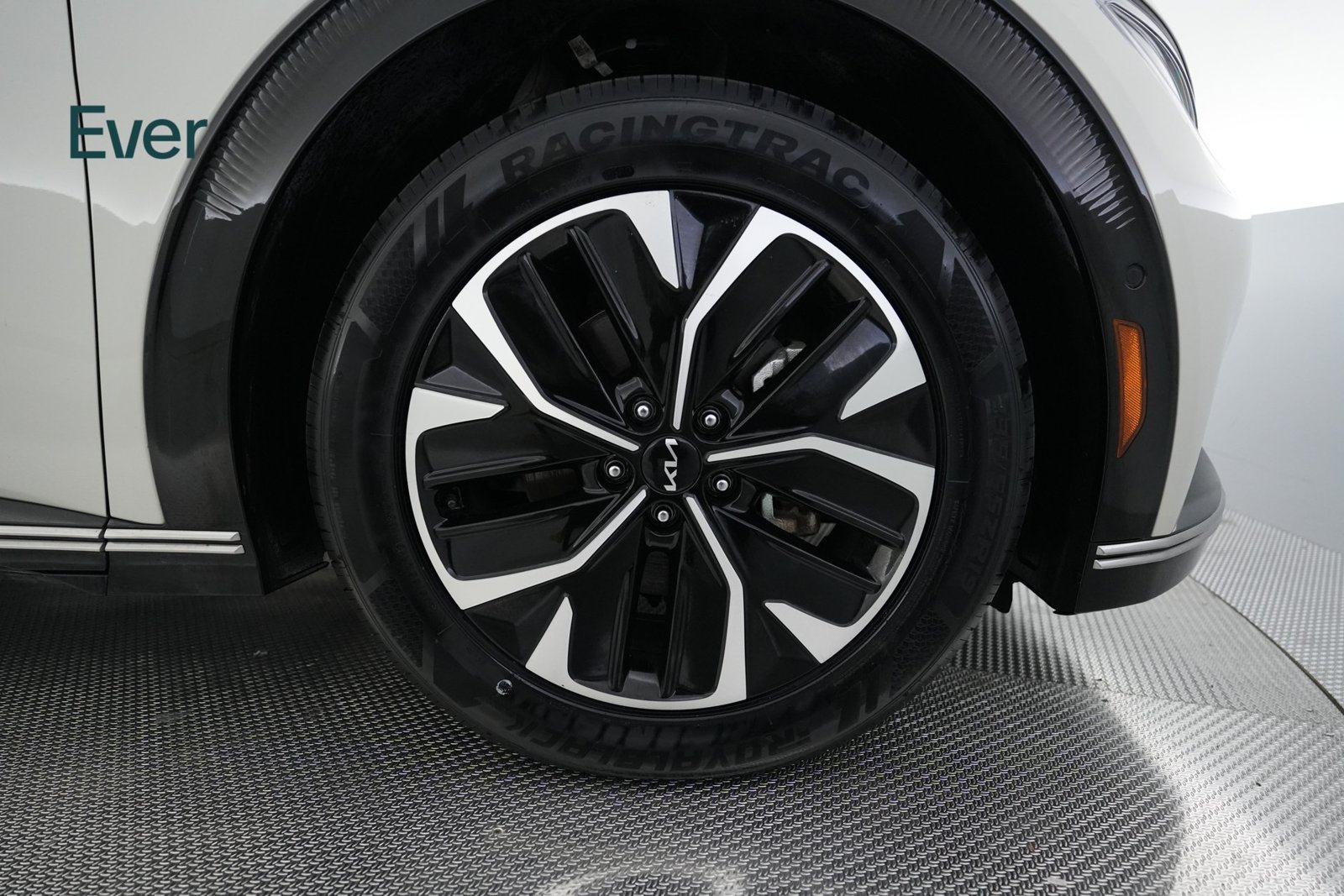Used 2023 Kia EV6 Wind w/ Wind Technology Package AWD/4WD image 20
