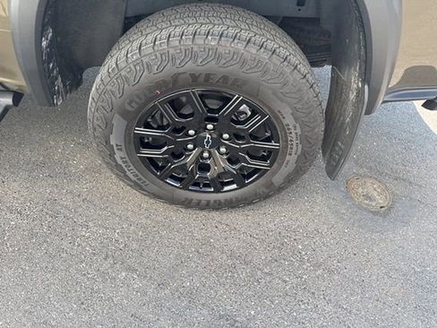 Used 2025 Chevrolet Colorado Trail Boss image 8