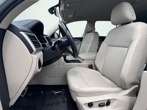 Used 2021 Volkswagen Atlas SE FWD image 17