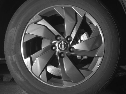 Used 2025 Nissan Rogue SV image 13