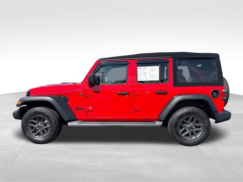 Used 2024 Jeep Wrangler Unlimited Sport AWD/4WD image 4