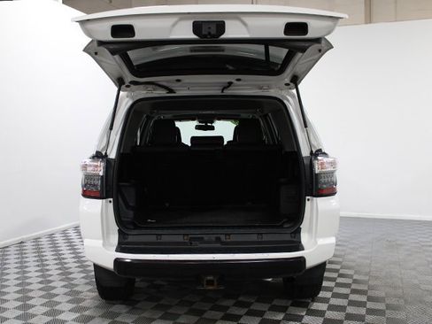 Used 2018 Toyota 4Runner TRD Off-Road Premium image 17