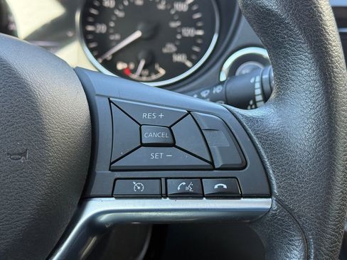 Used 2018 Nissan Rogue Sport SV image 26