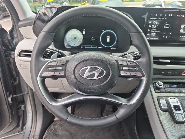 Used 2023 Hyundai Palisade SEL w/ Premium Package FWD image 12