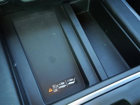 Used 2021 Chevrolet Silverado 1500 High Country image 21