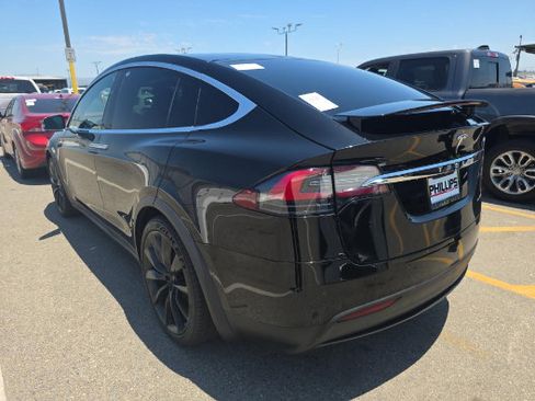Used 2020 Tesla Model X Long Range AWD/4WD image 9